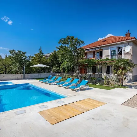 Lovely Home In Novi Vinodolski